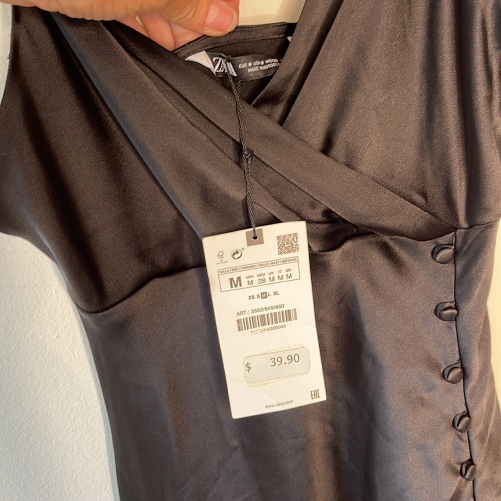 Zara - Picture 2 of 4